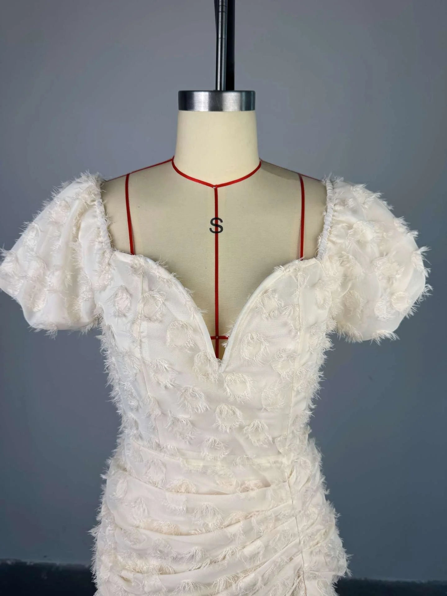 2026 Summer New Sexy V-neck Bubble Sleeve High Waist Slimming Pleated Short Dress