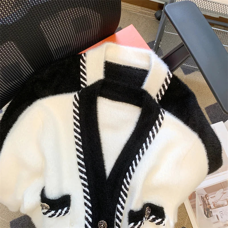 Vintage Elegant Plaid Knitted Cardigan Sweater For Women 2025 Autumn Winter Long Sleeve V-neck Tops Knitwear Fashion Chic Jumper